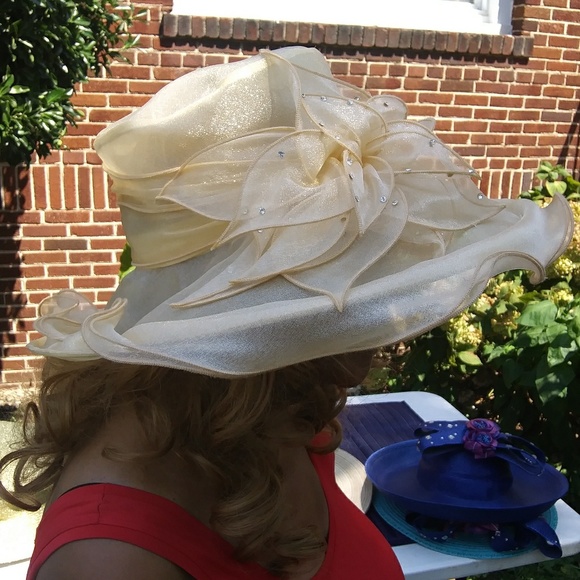 Gabriel Amar Designer Hat for Frank Olive - Picture 4 of 8